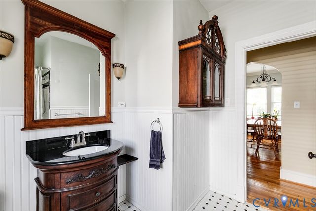 1817 Maple Shade Ln, Richmond, VA 23227