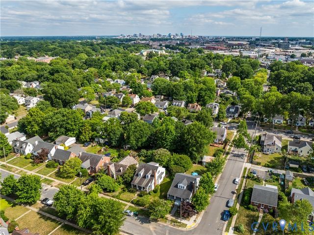 1817 Maple Shade Ln, Richmond, VA 23227