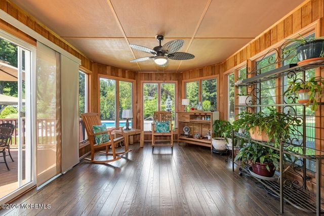25 Pelican Road, Middletown, NJ 07748