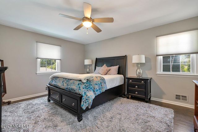 25 Pelican Road, Middletown, NJ 07748
