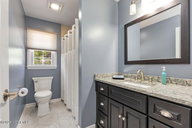 25 Pelican Road, Middletown, NJ 07748