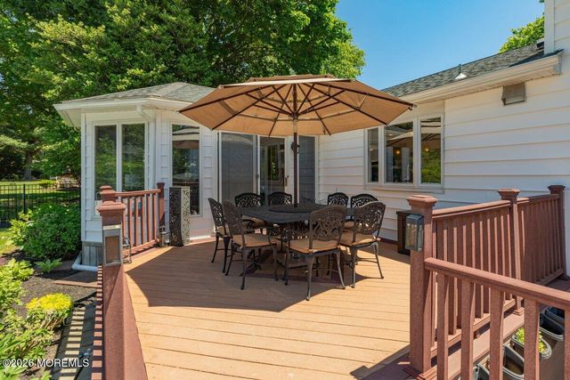 25 Pelican Road, Middletown, NJ 07748