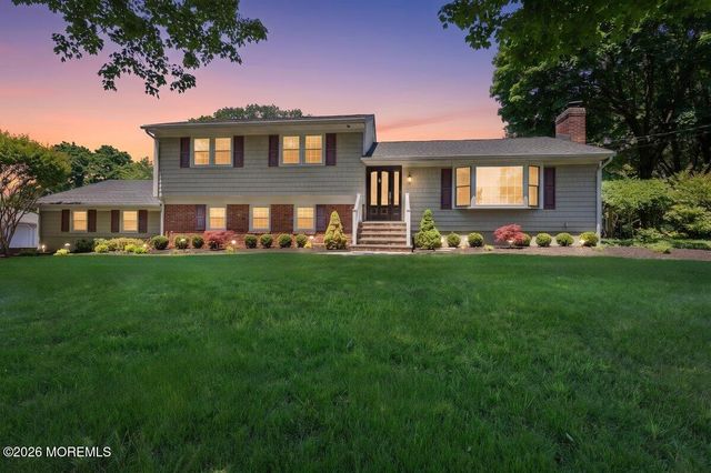 25 Pelican Road, Middletown, NJ 07748