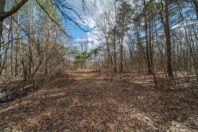 2725 S Duck Lake Road, Highland, MI 48356