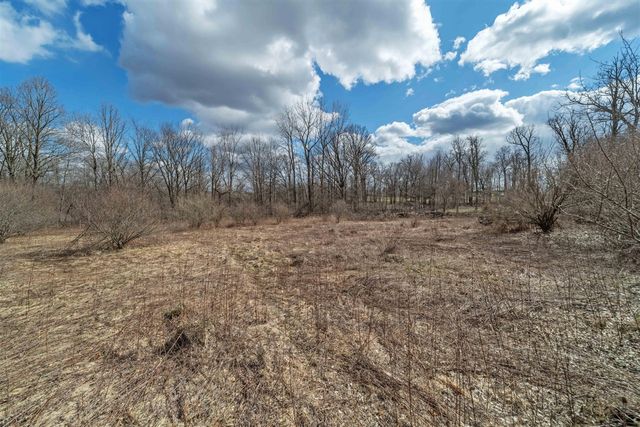 2725 S Duck Lake Road, Highland, MI 48356