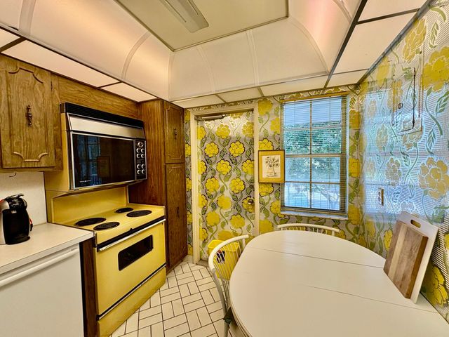 3150 N Course Lane 202, Pompano Beach, FL 33069
