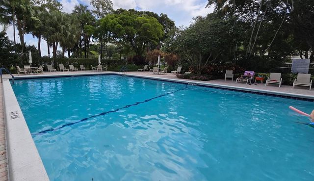 3150 N Course Lane 202, Pompano Beach, FL 33069