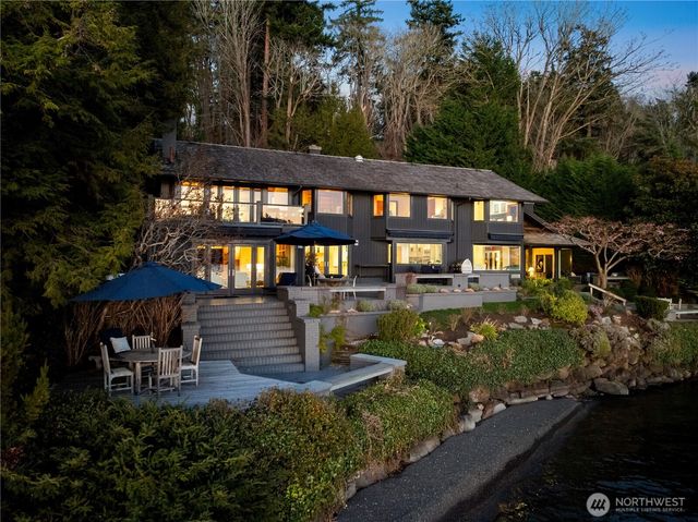 18 Holly Lane, Mercer Island, WA 98040