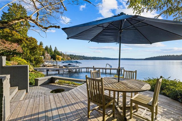 18 Holly Lane, Mercer Island, WA 98040