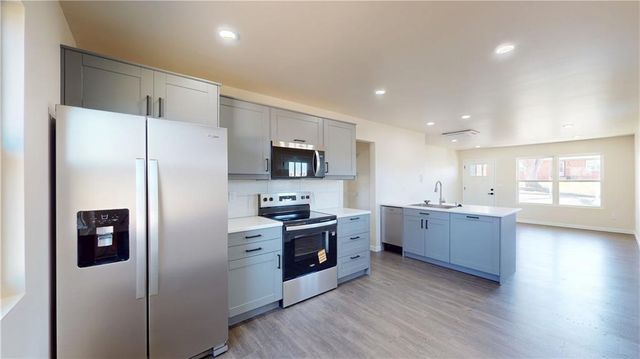 426 N Elizabeth Street, Nevada, MO 64772