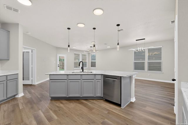 3520 Under Par, San Antonio, TX 78245