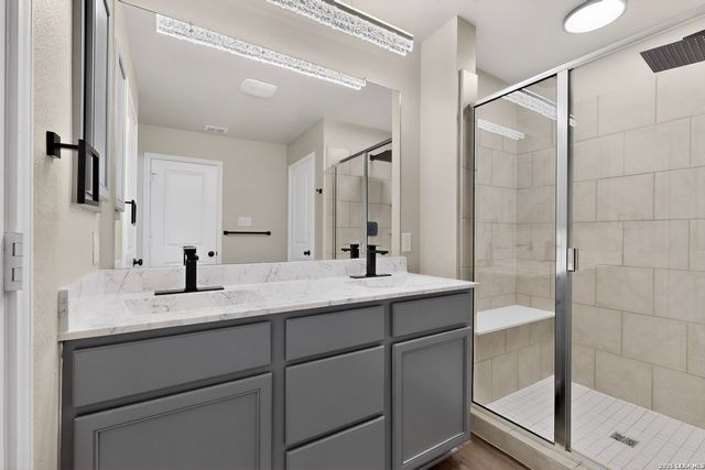 3520 Under Par, San Antonio, TX 78245
