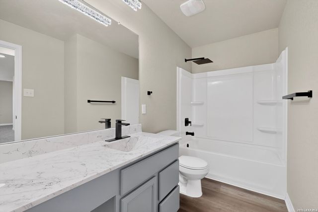3520 Under Par, San Antonio, TX 78245