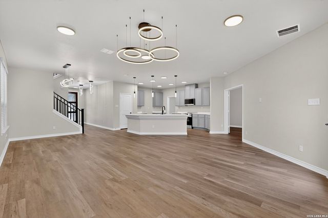 3520 Under Par, San Antonio, TX 78245