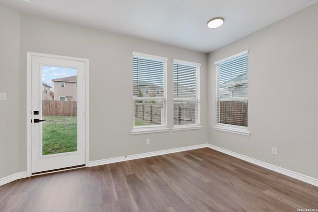 3520 Under Par, San Antonio, TX 78245