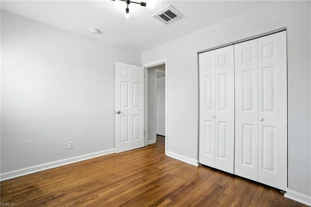 2918 Somerset LN, Norfolk, VA 23518