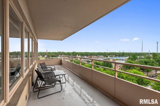 718 S 7th St Unit 1000, Springfield, IL 62703