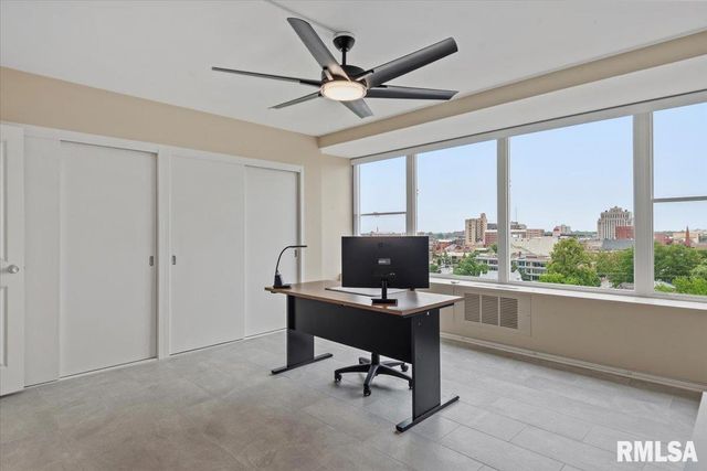 718 S 7th St Unit 1000, Springfield, IL 62703