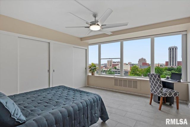 718 S 7th St Unit 1000, Springfield, IL 62703