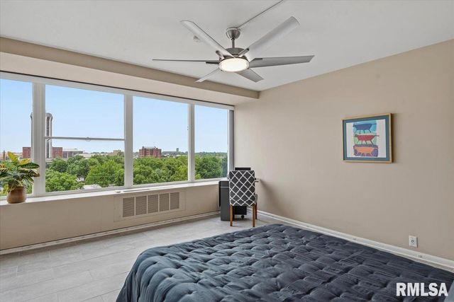 718 S 7th St Unit 1000, Springfield, IL 62703