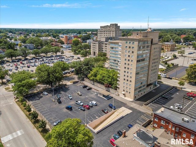 718 S 7th St Unit 1000, Springfield, IL 62703