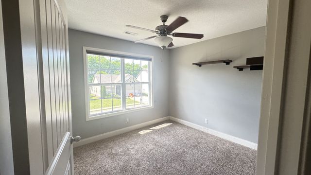 688 Fox Trail Ct, Clarksville, TN 37040