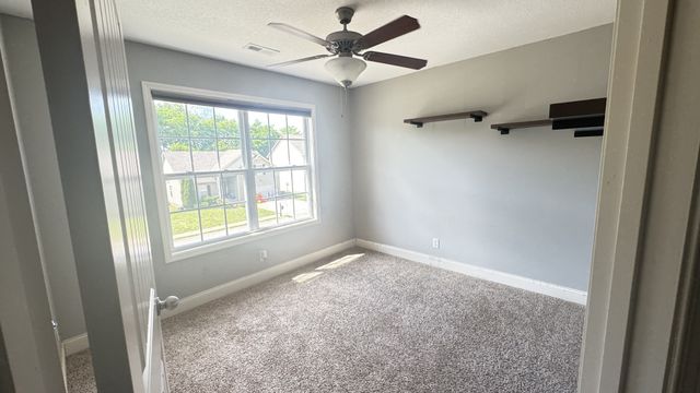 688 Fox Trail Ct, Clarksville, TN 37040