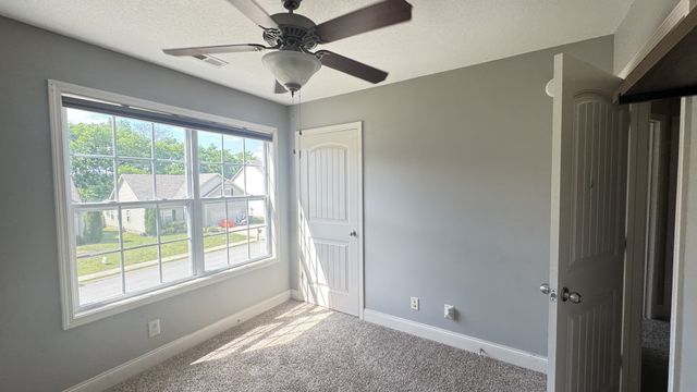 688 Fox Trail Ct, Clarksville, TN 37040