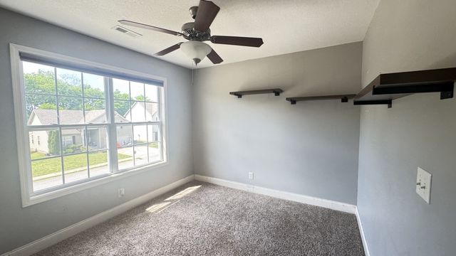 688 Fox Trail Ct, Clarksville, TN 37040