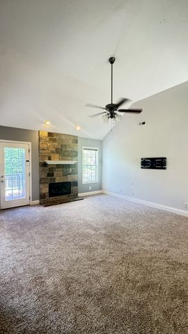 688 Fox Trail Ct, Clarksville, TN 37040