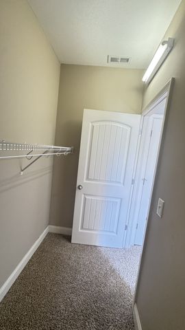 688 Fox Trail Ct, Clarksville, TN 37040