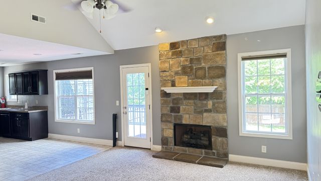 688 Fox Trail Ct, Clarksville, TN 37040