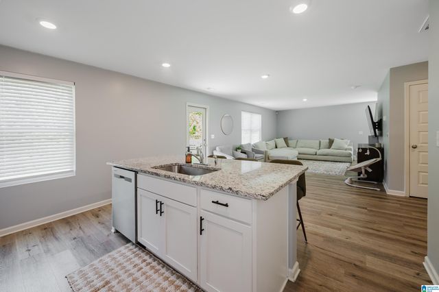 453 SADDLEWOOD COVE, Columbiana, AL 35051