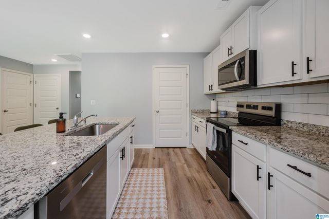 453 SADDLEWOOD COVE, Columbiana, AL 35051