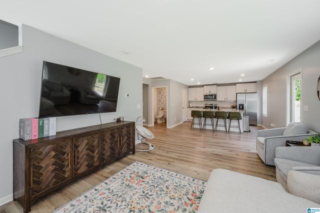 453 SADDLEWOOD COVE, Columbiana, AL 35051