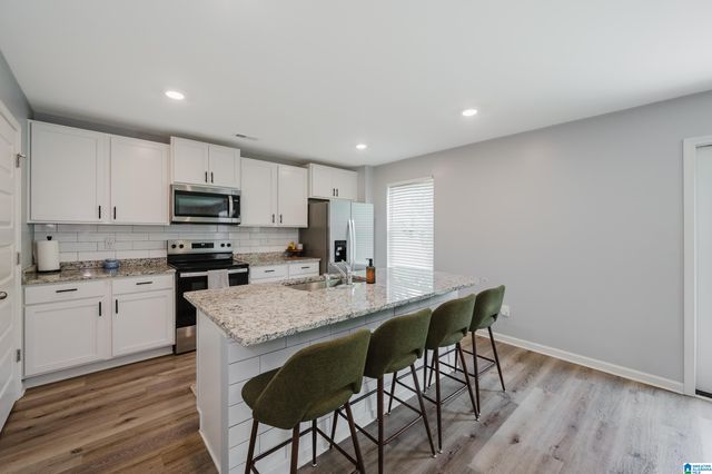 453 SADDLEWOOD COVE, Columbiana, AL 35051