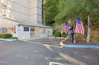 413 Baskins Creek Road # 405, Gatlinburg, TN 37738