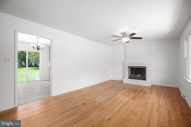 803 GRAFTON ST, Fredericksburg, VA 22405