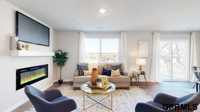 13305 S 66TH Avenue, Papillion, NE 68133