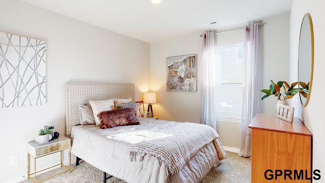 13305 S 66TH Avenue, Papillion, NE 68133