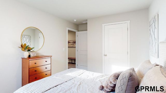 13305 S 66TH Avenue, Papillion, NE 68133