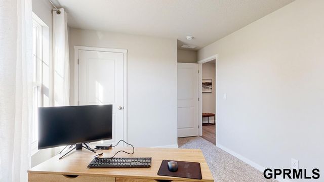 13305 S 66TH Avenue, Papillion, NE 68133