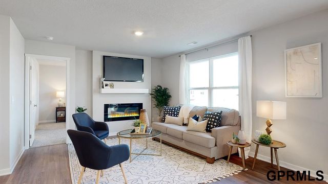 13305 S 66TH Avenue, Papillion, NE 68133