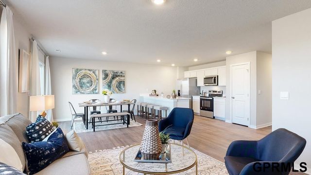 13305 S 66TH Avenue, Papillion, NE 68133