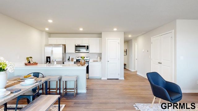 13305 S 66TH Avenue, Papillion, NE 68133