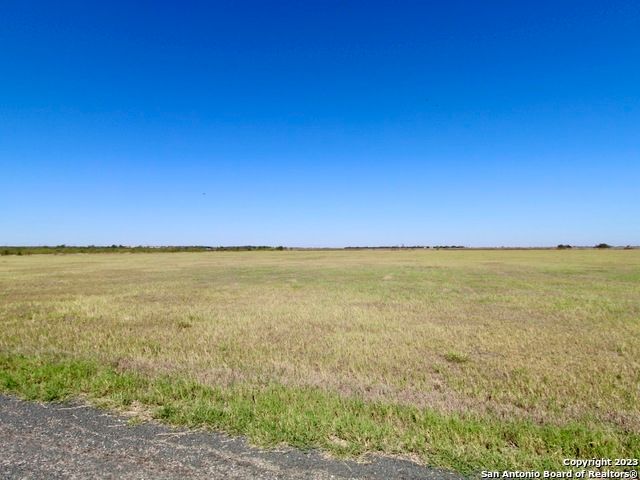 00 COUNTY ROAD 5717, Devine, TX 78016