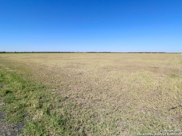 00 COUNTY ROAD 5717, Devine, TX 78016