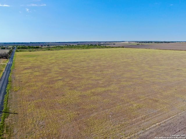 00 COUNTY ROAD 5717, Devine, TX 78016