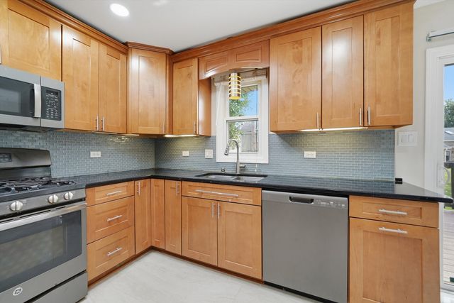 11453 Brook Hill Drive, Orland Park, IL 60467