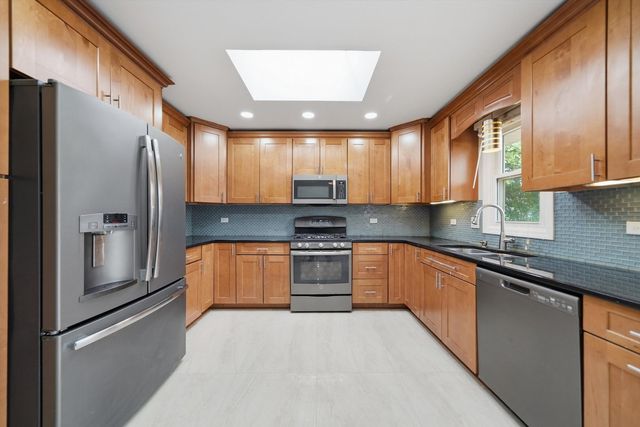 11453 Brook Hill Drive, Orland Park, IL 60467